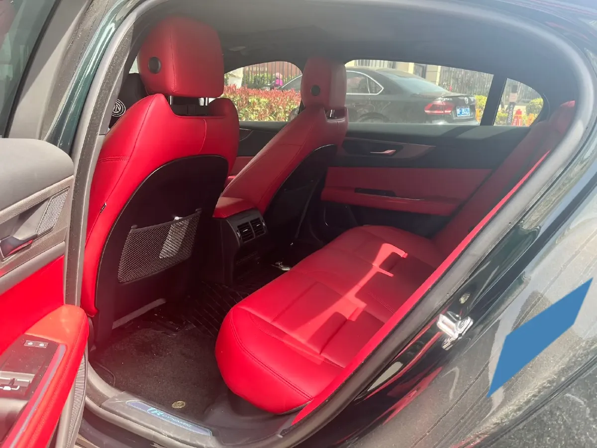 2023 Jaguar XEL 2.0T 250HP L4 8AT,autocango,china used car exporter,china ev exporter,chinese used car exporter,chinese used ev exporter