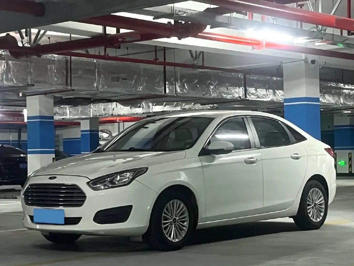 2017 Ford Escort 1.5L 113HP L4 6AT,autocango,china used car exporter,china ev exporter,chinese used car exporter,chinese used ev exporter
