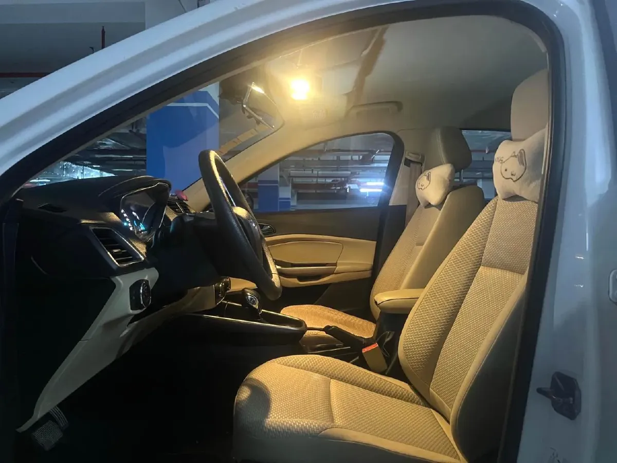 2017 Ford Escort 1.5L 113HP L4 6AT,autocango,china used car exporter,china ev exporter,chinese used car exporter,chinese used ev exporter