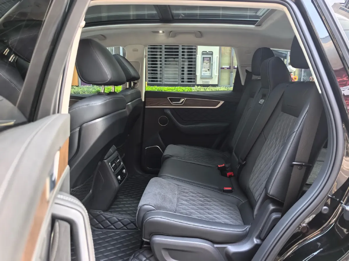 2022 HongQi HS7 3.0T 337HP V6 8AT,autocango,china used car exporter,china ev exporter,chinese used car exporter,chinese used ev exporter