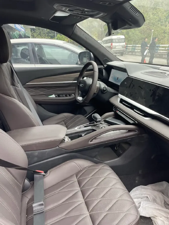 2025 Geely Monjaro 2.0T 238HP L4 8AT,autocango,china used car exporter,china ev exporter,chinese used car exporter,chinese used ev exporter