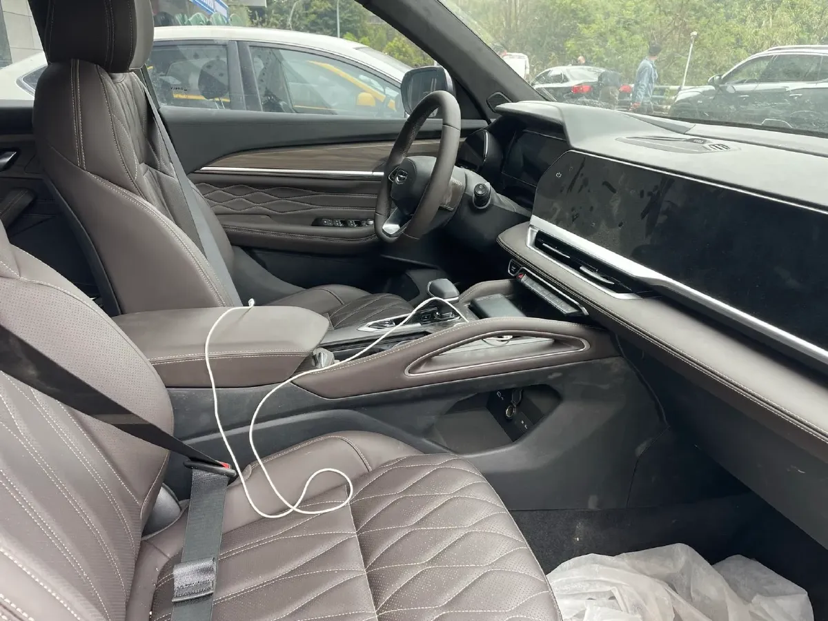 2025 Geely Monjaro 2.0T 238HP L4 8AT,autocango,china used car exporter,china ev exporter,chinese used car exporter,chinese used ev exporter