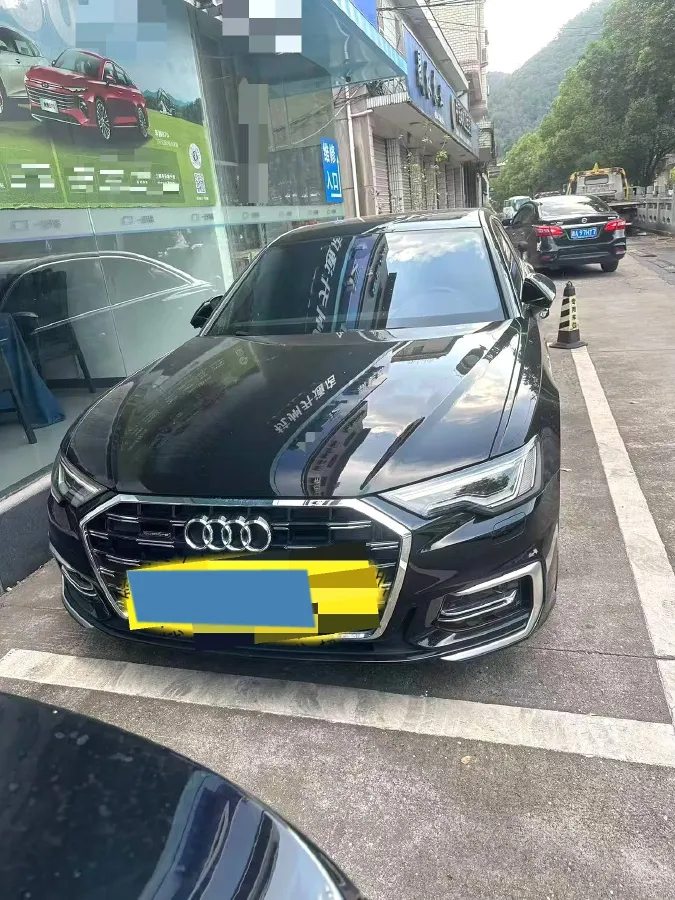 2023 Audi A6L 2.0T 190HP L4 7DCT,autocango,china used car exporter,china ev exporter,chinese used car exporter,chinese used ev exporter