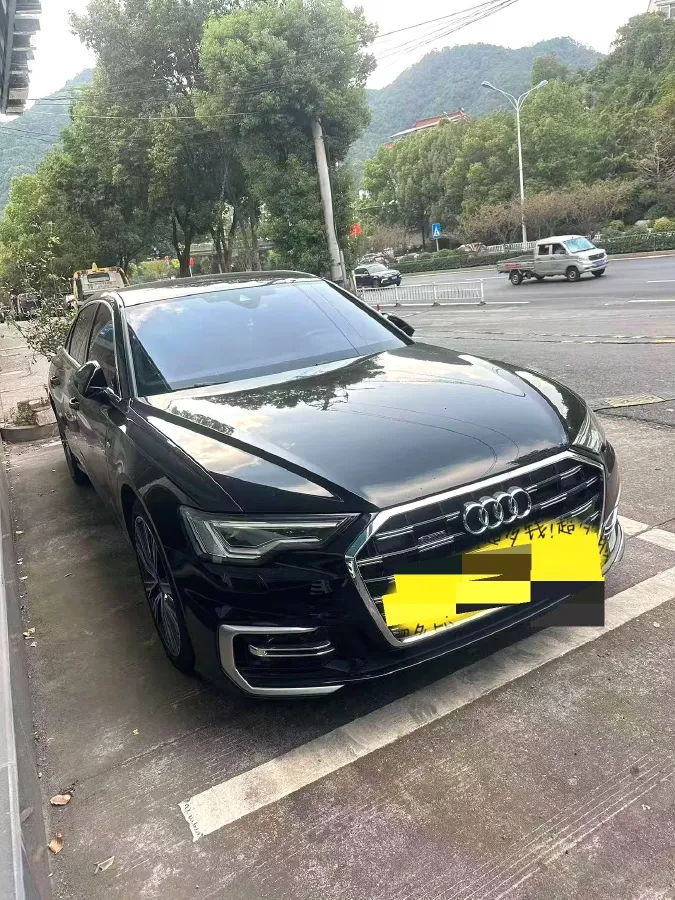 2023 Audi A6L 2.0T 190HP L4 7DCT,autocango,china used car exporter,china ev exporter,chinese used car exporter,chinese used ev exporter