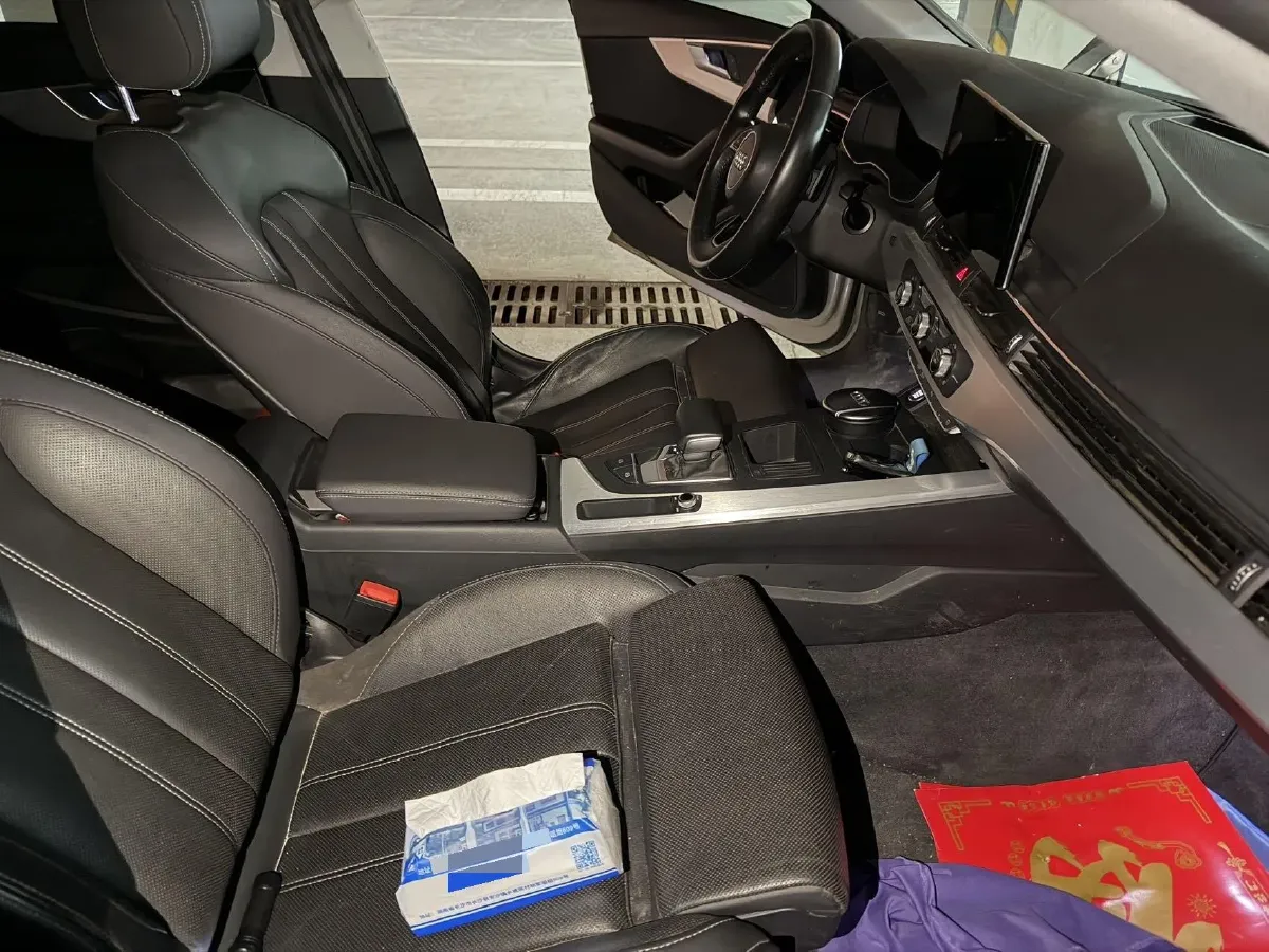 2022 Audi A4L 2.0T 190HP L4 7DCT,autocango,china used car exporter,china ev exporter,chinese used car exporter,chinese used ev exporter