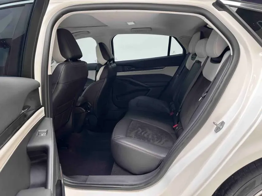 2022 Ford Mondeo 2.0T 238HP L4 8AT,autocango,china used car exporter,china ev exporter,chinese used car exporter,chinese used ev exporter