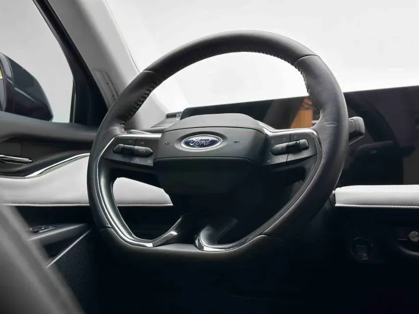 2022 Ford Mondeo 2.0T 238HP L4 8AT,autocango,china used car exporter,china ev exporter,chinese used car exporter,chinese used ev exporter