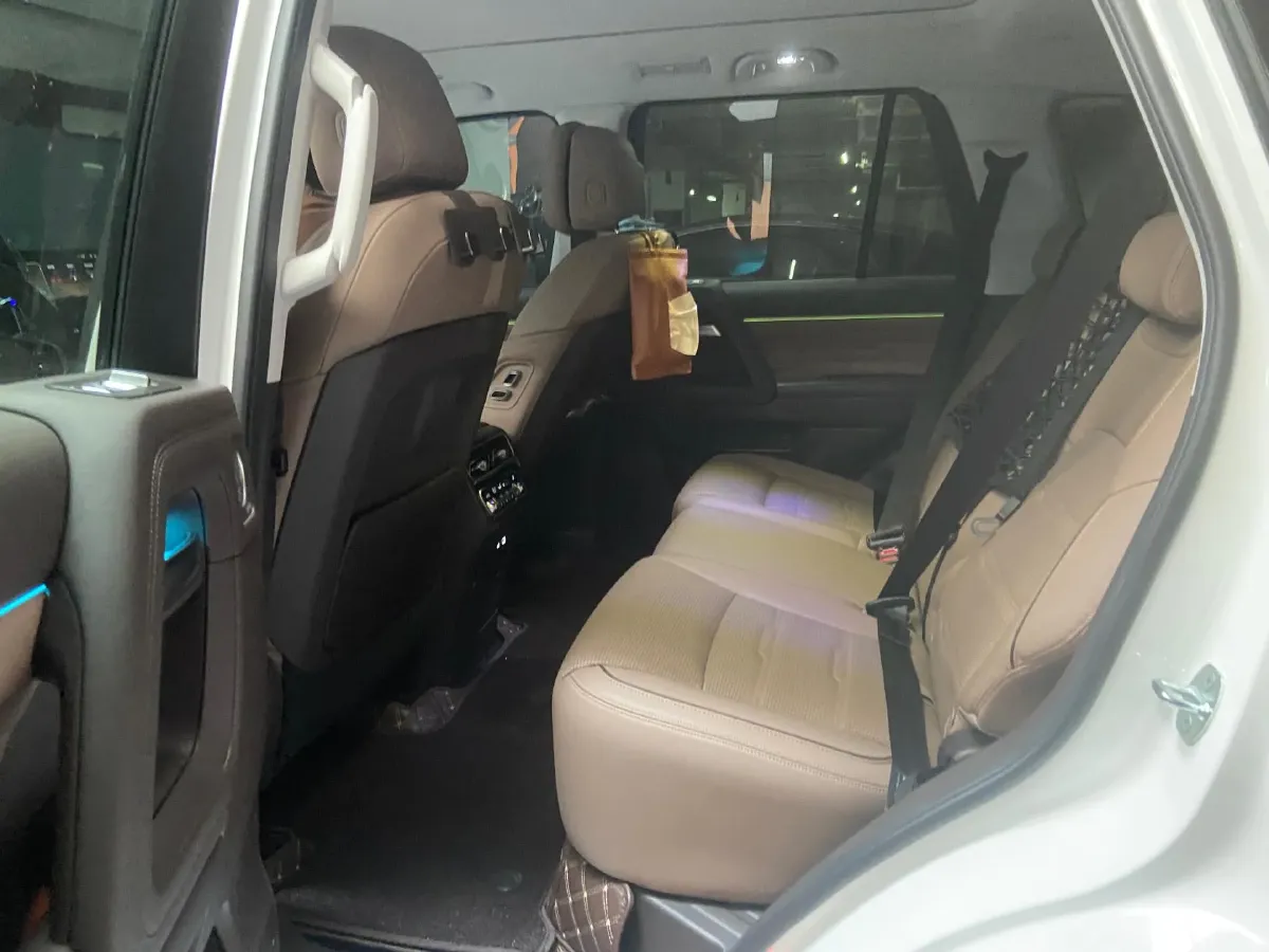 2022 Beijing BJ60 2.0T 267HP L4 8AT,autocango,china used car exporter,china ev exporter,chinese used car exporter,chinese used ev exporter