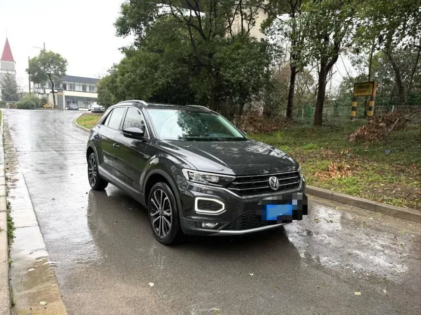 2020 Volkswagen T-Roc 1.4T 150HP L4 7DCT,autocango,china used car exporter,china ev exporter,chinese used car exporter,chinese used ev exporter