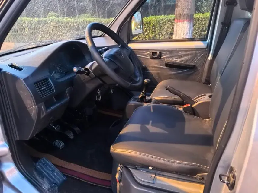 2023 WuLing RongGuang Mini Truck 1.5L 102HP L4 5MT,autocango,china used car exporter,china ev exporter,chinese used car exporter,chinese used ev exporter