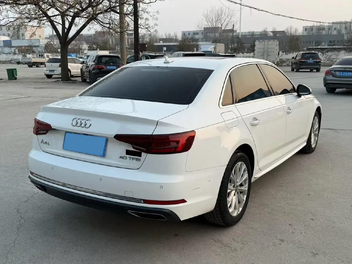 2019 Audi A4L 2.0T 190HP L4 7DCT,autocango,china used car exporter,china ev exporter,chinese used car exporter,chinese used ev exporter