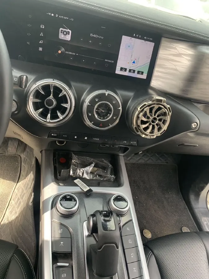 2023 Tank 300 2.0T 227HP L4 8AT,autocango,china used car exporter,china ev exporter,chinese used car exporter,chinese used ev exporter