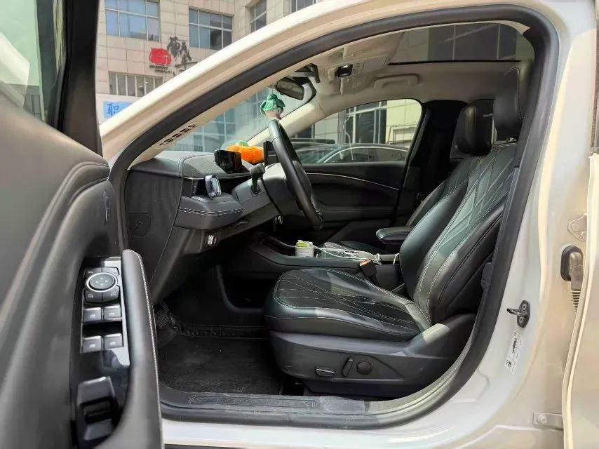 2021 Buick EnvisionPlus 2.0T 237HP L4 9AT,autocango,china used car exporter,china ev exporter,chinese used car exporter,chinese used ev exporter