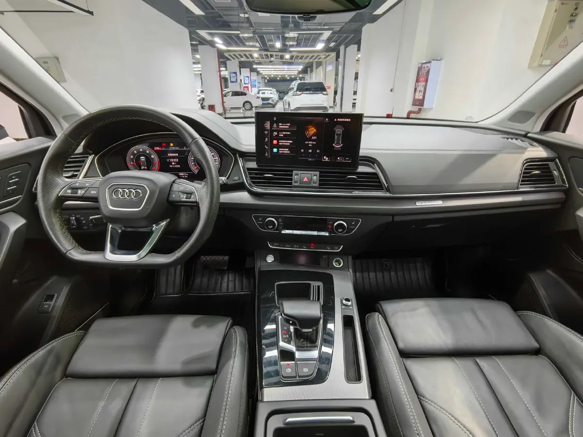 2022 Audi Q5L 2.0T 252HP L4 7DCT,autocango,china used car exporter,china ev exporter,chinese used car exporter,chinese used ev exporter