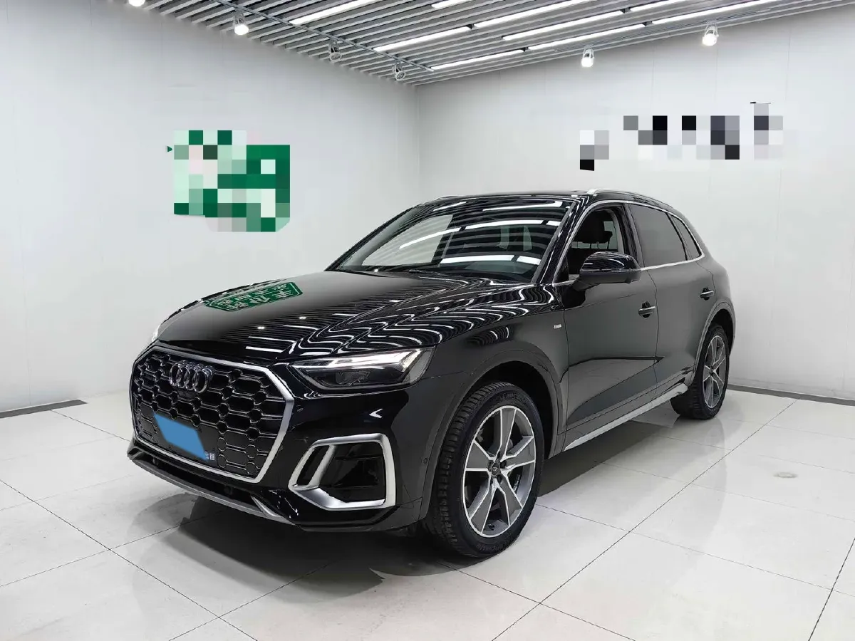 2022 Audi Q5L 2.0T 252HP L4 7DCT,autocango,china used car exporter,china ev exporter,chinese used car exporter,chinese used ev exporter