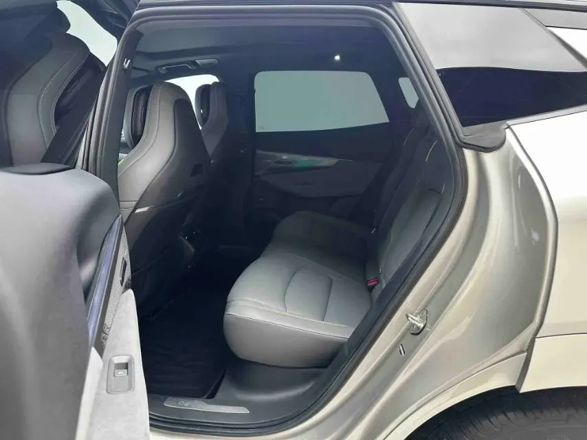 2025 LYNK&CO 08 EM-P 1.5T 163HP L4 3DHT PHEV 39.6/39.8KWH,autocango,china used car exporter,china ev exporter,chinese used car exporter,chinese used ev exporter