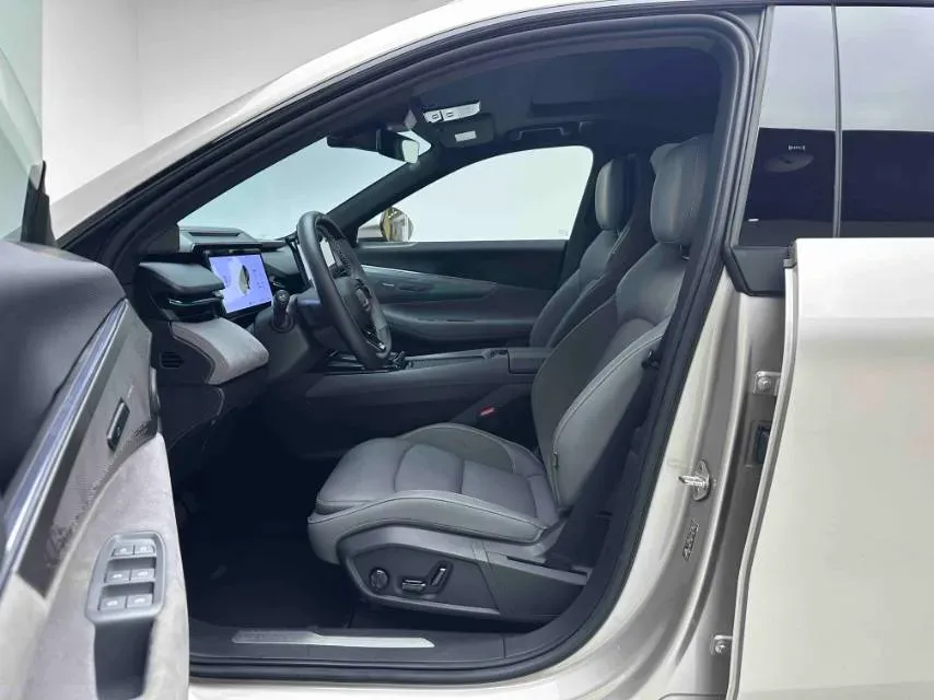 2025 LYNK&CO 08 EM-P 1.5T 163HP L4 3DHT PHEV 39.6/39.8KWH,autocango,china used car exporter,china ev exporter,chinese used car exporter,chinese used ev exporter