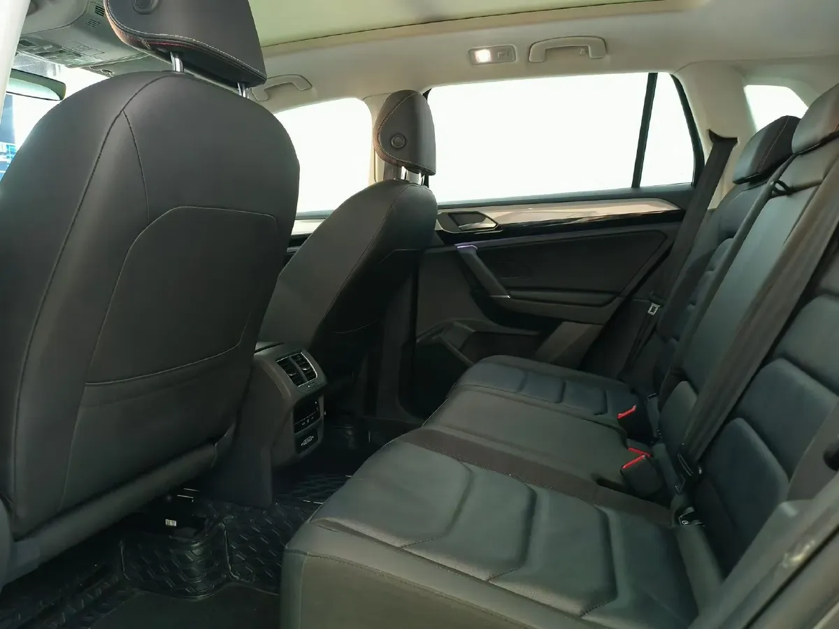 2022 Volkswagen Tayron 2.0T 186HP L4 7DCT,autocango,china used car exporter,china ev exporter,chinese used car exporter,chinese used ev exporter