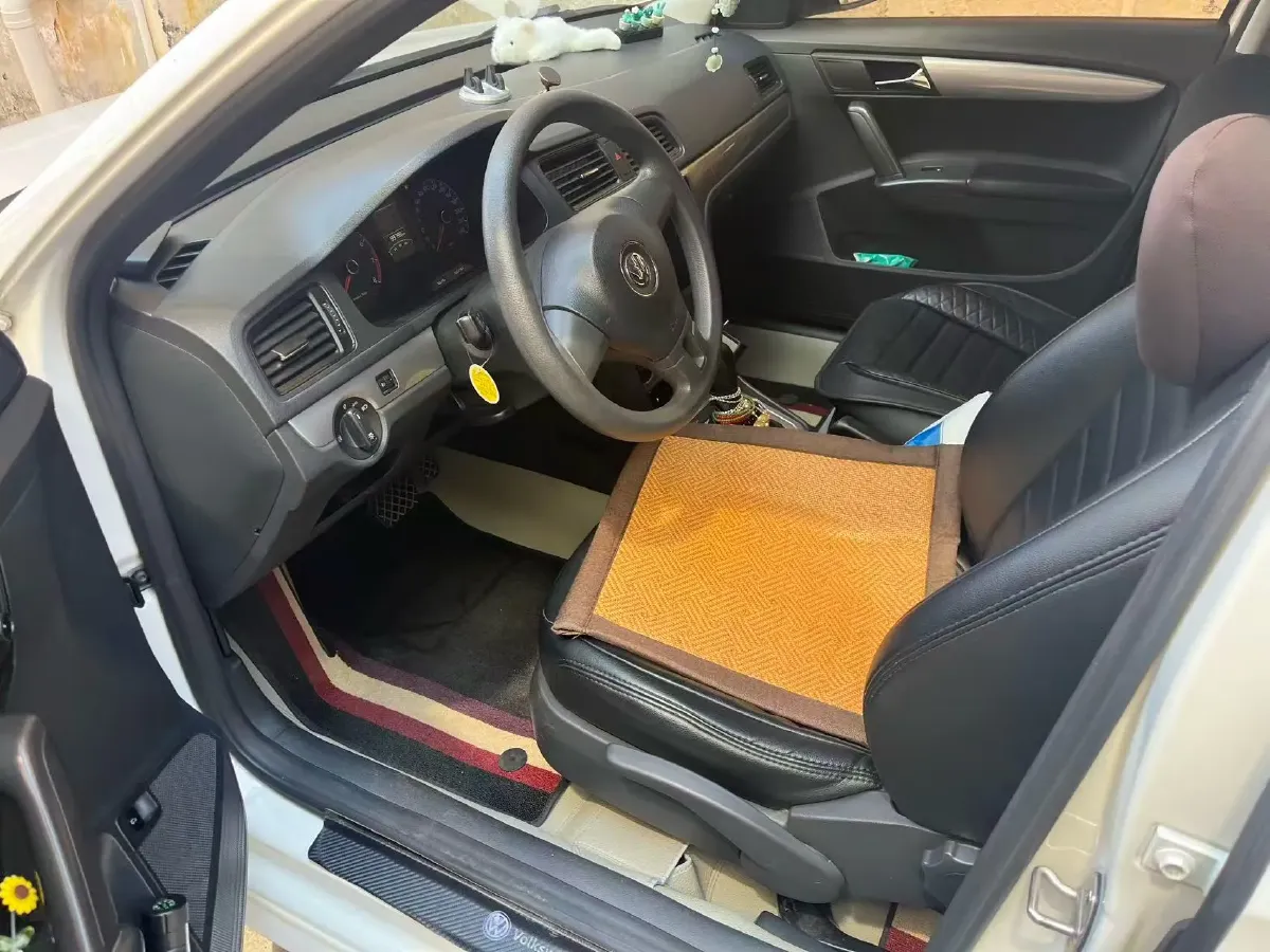 2017 Volkswagen Lavida 1.6L 110HP L4 6AT,autocango,china used car exporter,china ev exporter,chinese used car exporter,chinese used ev exporter