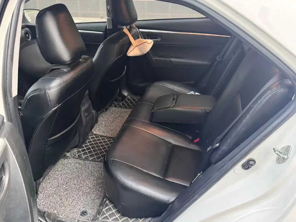 2017 Toyota Corolla 1.2T 116HP L4 6MT,autocango,china used car exporter,china ev exporter,chinese used car exporter,chinese used ev exporter