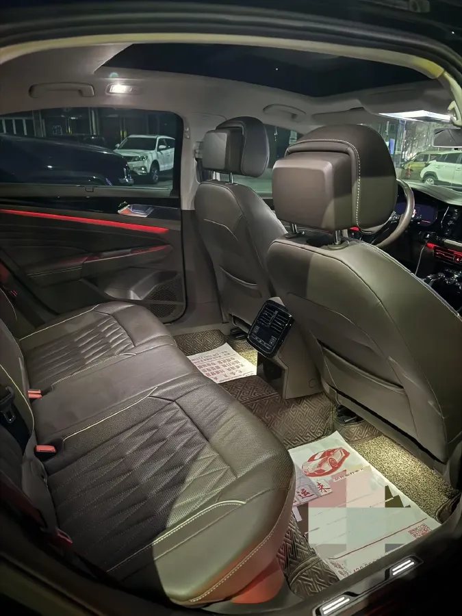 2019 Volkswagen Passat 2.0T 220HP L4 7DCT,autocango,china used car exporter,china ev exporter,chinese used car exporter,chinese used ev exporter