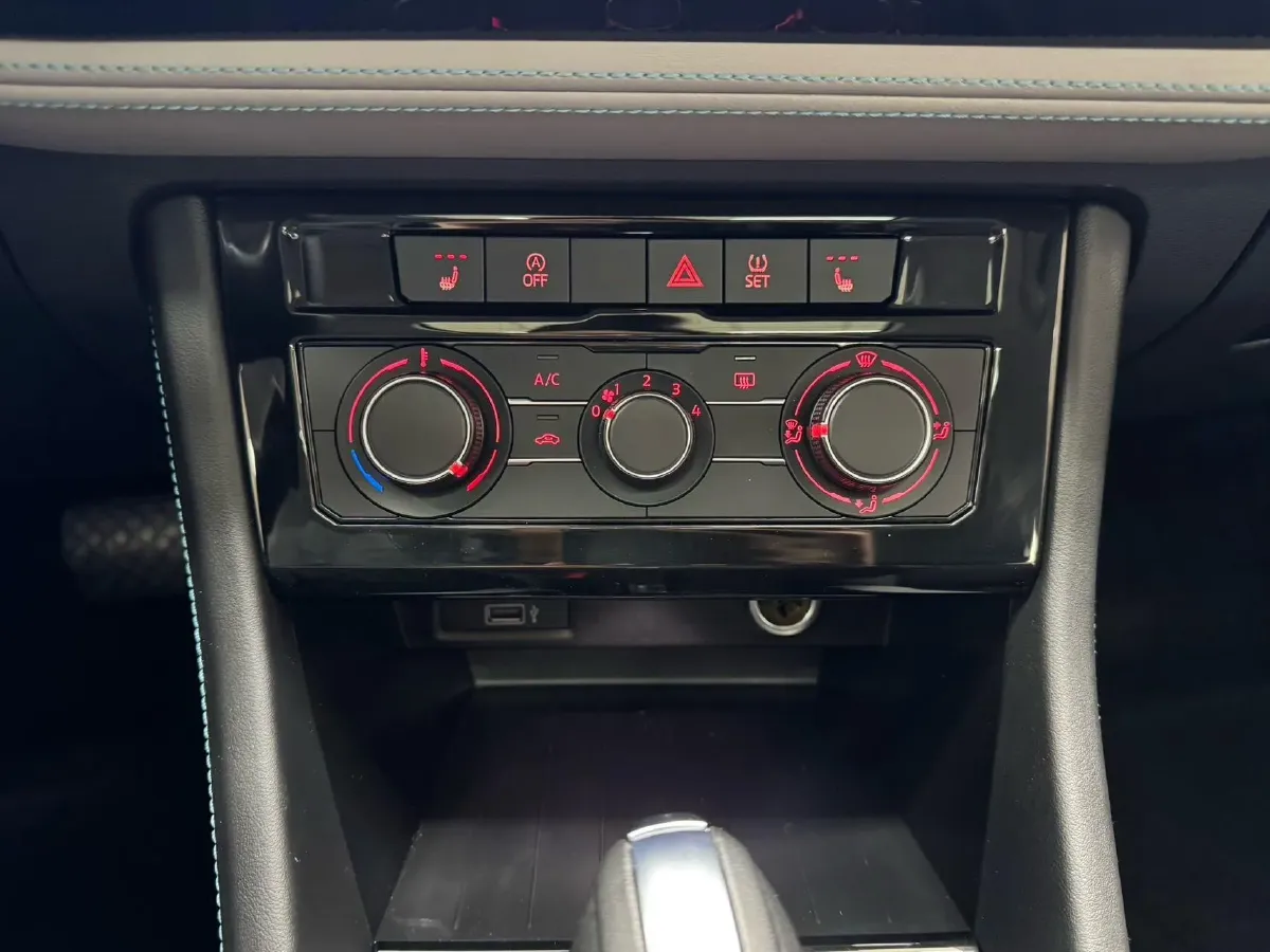 2022 Jetta VS5 1.4T 150HP L4 6AT,autocango,china used car exporter,china ev exporter,chinese used car exporter,chinese used ev exporter