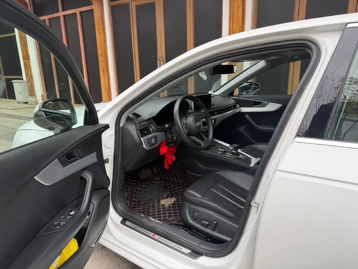 2019 Audi A4L 2.0T 190HP L4 7DCT,autocango,china used car exporter,china ev exporter,chinese used car exporter,chinese used ev exporter