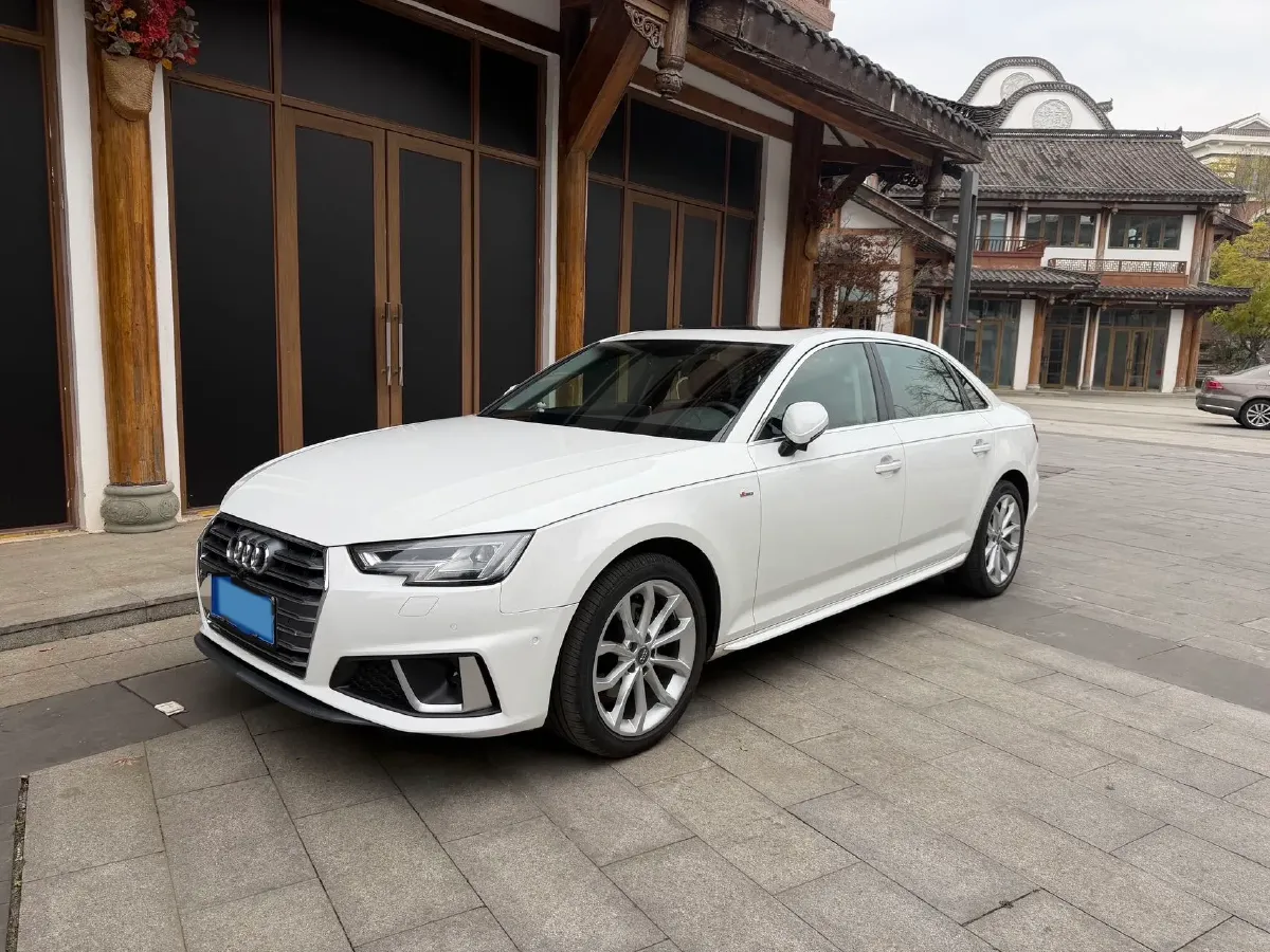 2019 Audi A4L 2.0T 190HP L4 7DCT,autocango,china used car exporter,china ev exporter,chinese used car exporter,chinese used ev exporter