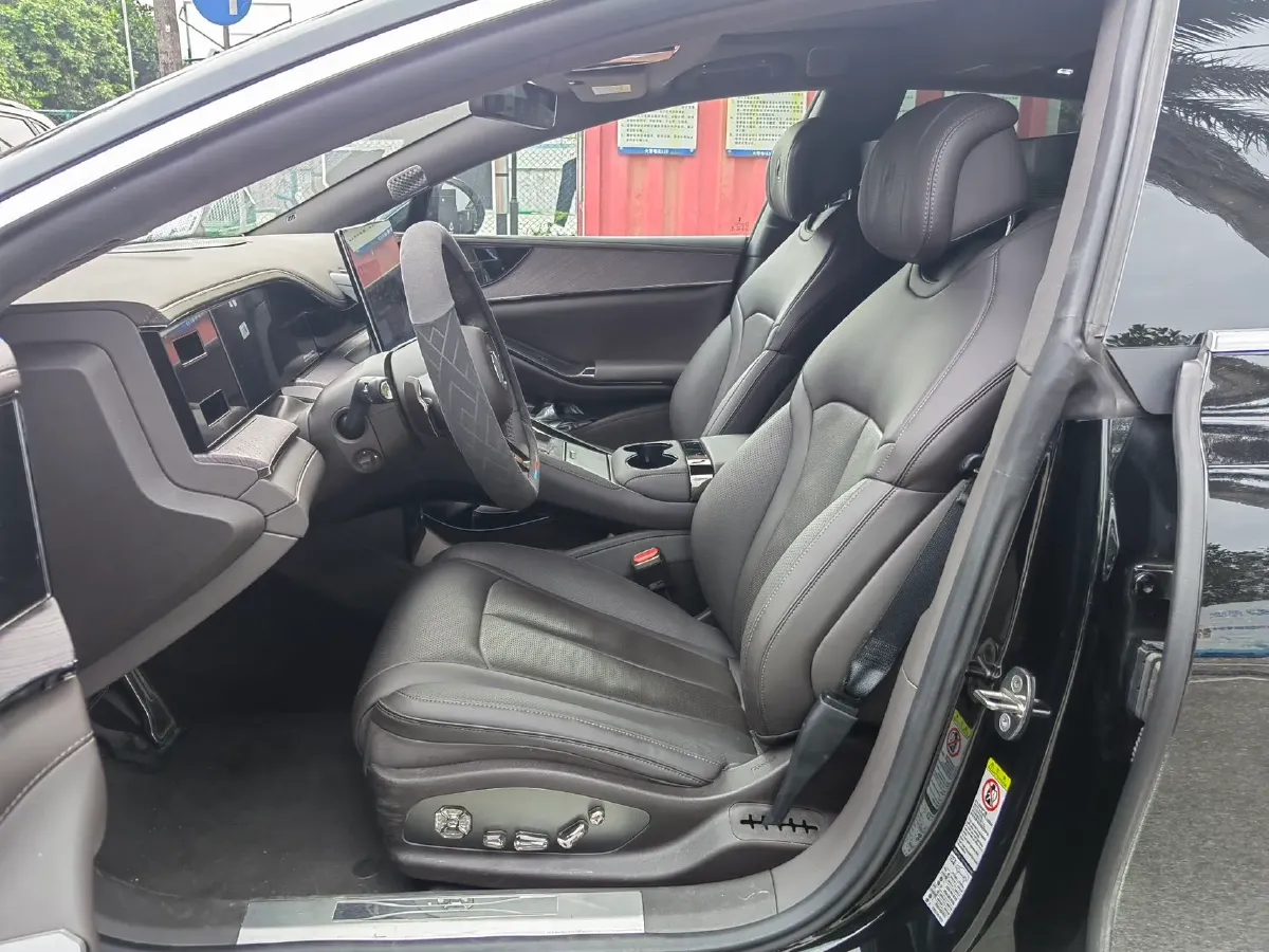 2024 Denza DenzaZ9 2.0T 207HP L4 E-CVT PHEV 38.5KWH,autocango,china used car exporter,china ev exporter,chinese used car exporter,chinese used ev exporter