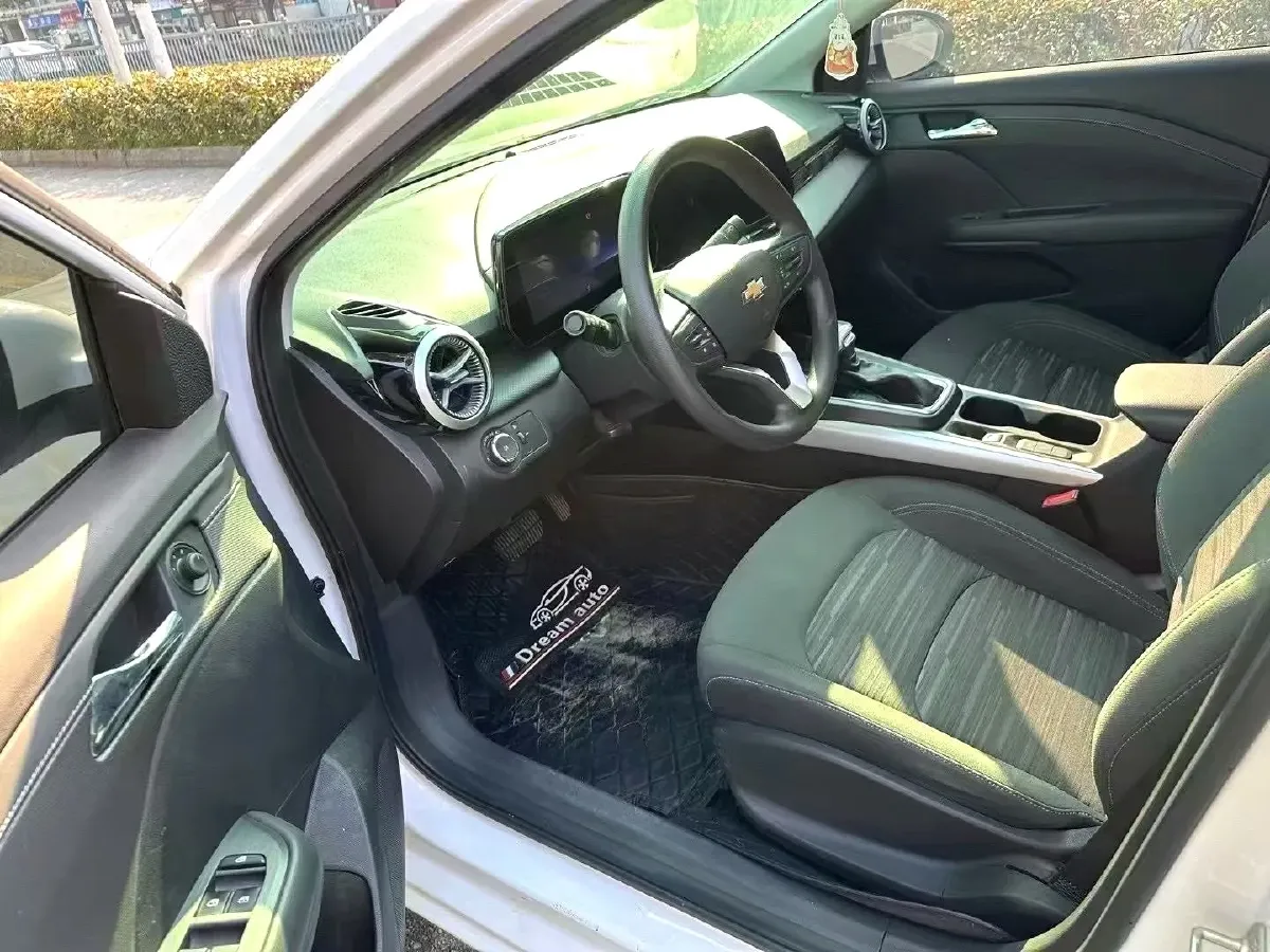 2023 Chevrolet Monza 1.5L 113HP L4 6DCT,autocango,china used car exporter,china ev exporter,chinese used car exporter,chinese used ev exporter
