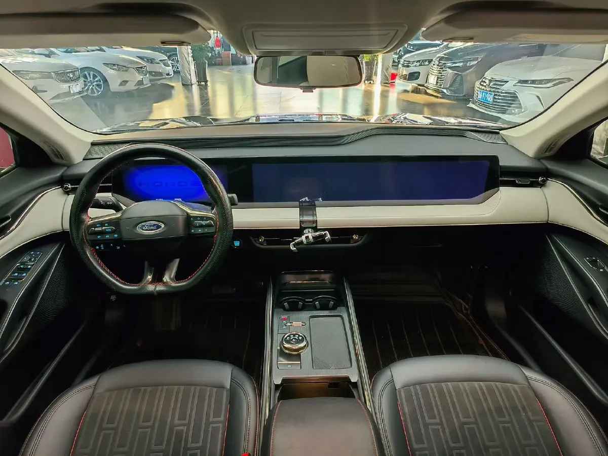 2022 Ford Mondeo 2.0T 238HP L4 8AT,autocango,china used car exporter,china ev exporter,chinese used car exporter,chinese used ev exporter