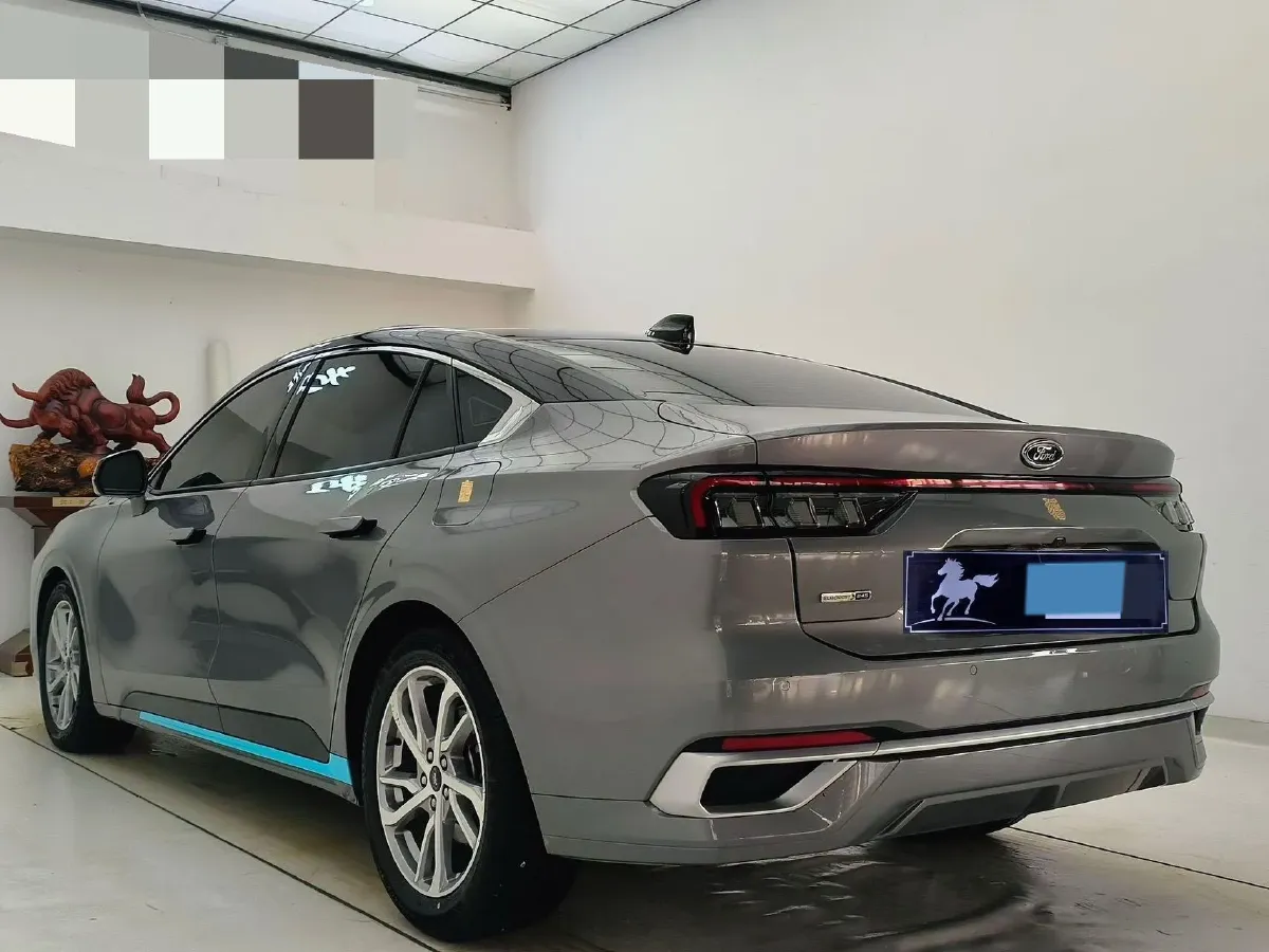 2022 Ford Mondeo 2.0T 238HP L4 8AT,autocango,china used car exporter,china ev exporter,chinese used car exporter,chinese used ev exporter