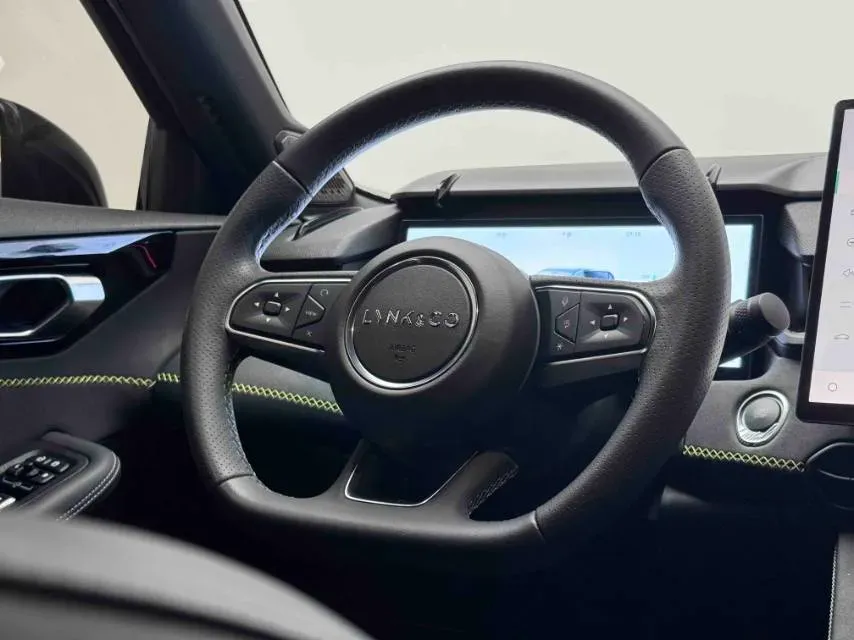 2025 LYNK&CO 03 1.5T 181HP L4 7DCT,autocango,china used car exporter,china ev exporter,chinese used car exporter,chinese used ev exporter