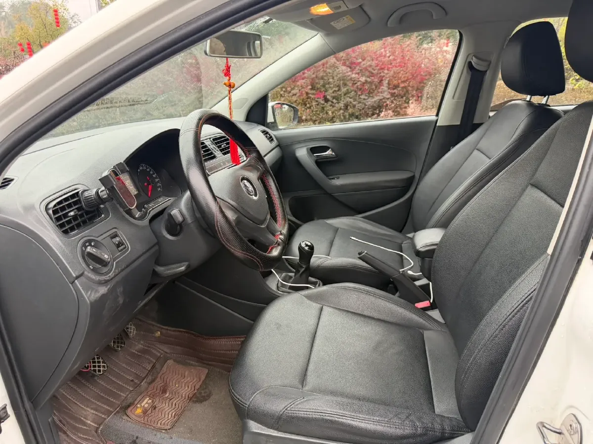 2016 Volkswagen Polo 1.4L 90HP L4 5MT,autocango,china used car exporter,china ev exporter,chinese used car exporter,chinese used ev exporter