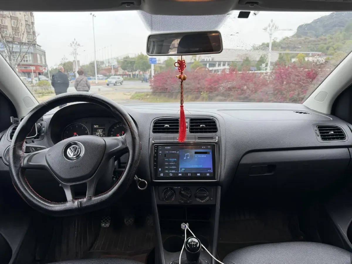 2016 Volkswagen Polo 1.4L 90HP L4 5MT,autocango,china used car exporter,china ev exporter,chinese used car exporter,chinese used ev exporter