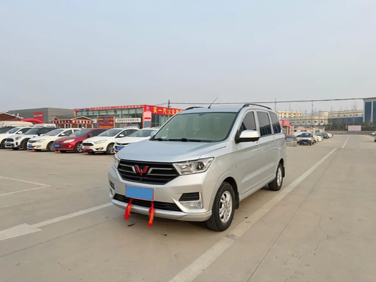 2019 WuLing HongGuang 1.5L 99HP L4 6MT,autocango,china used car exporter,china ev exporter,chinese used car exporter,chinese used ev exporter
