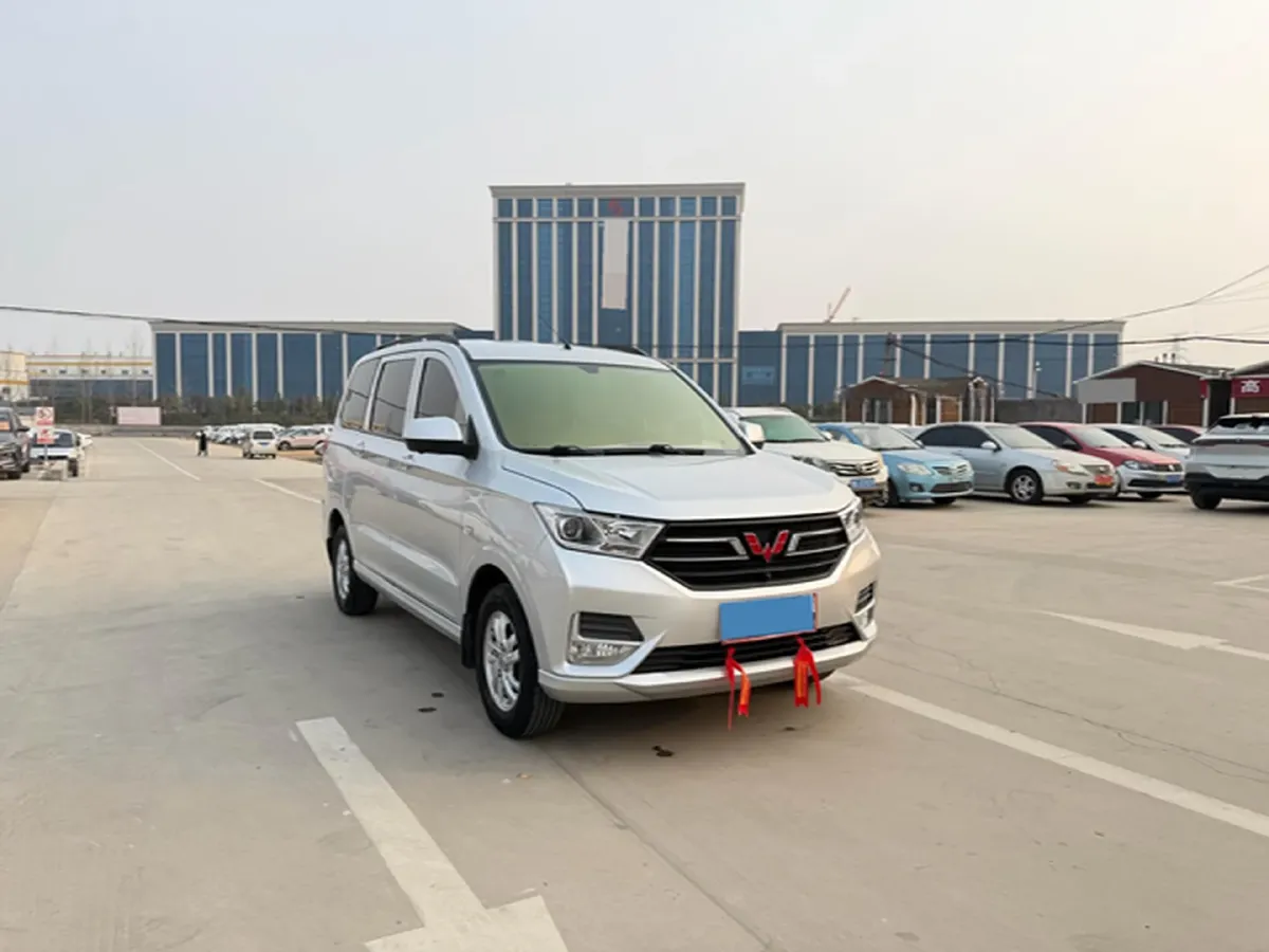 2019 WuLing HongGuang 1.5L 99HP L4 6MT,autocango,china used car exporter,china ev exporter,chinese used car exporter,chinese used ev exporter