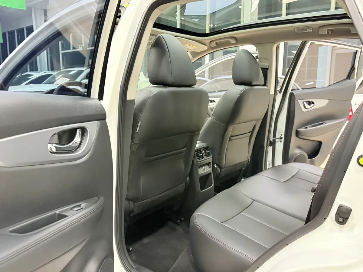 2022 Nissan Qashqai 2.0L 151HP L4 CVT,autocango,china used car exporter,china ev exporter,chinese used car exporter,chinese used ev exporter