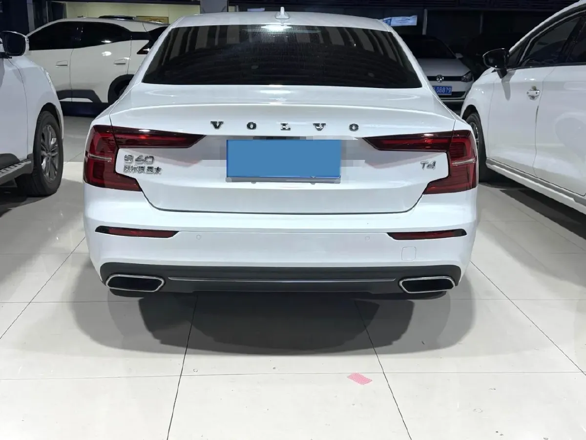 2021 Volvo S60 2.0T 190HP L4 8AT,autocango,china used car exporter,china ev exporter,chinese used car exporter,chinese used ev exporter