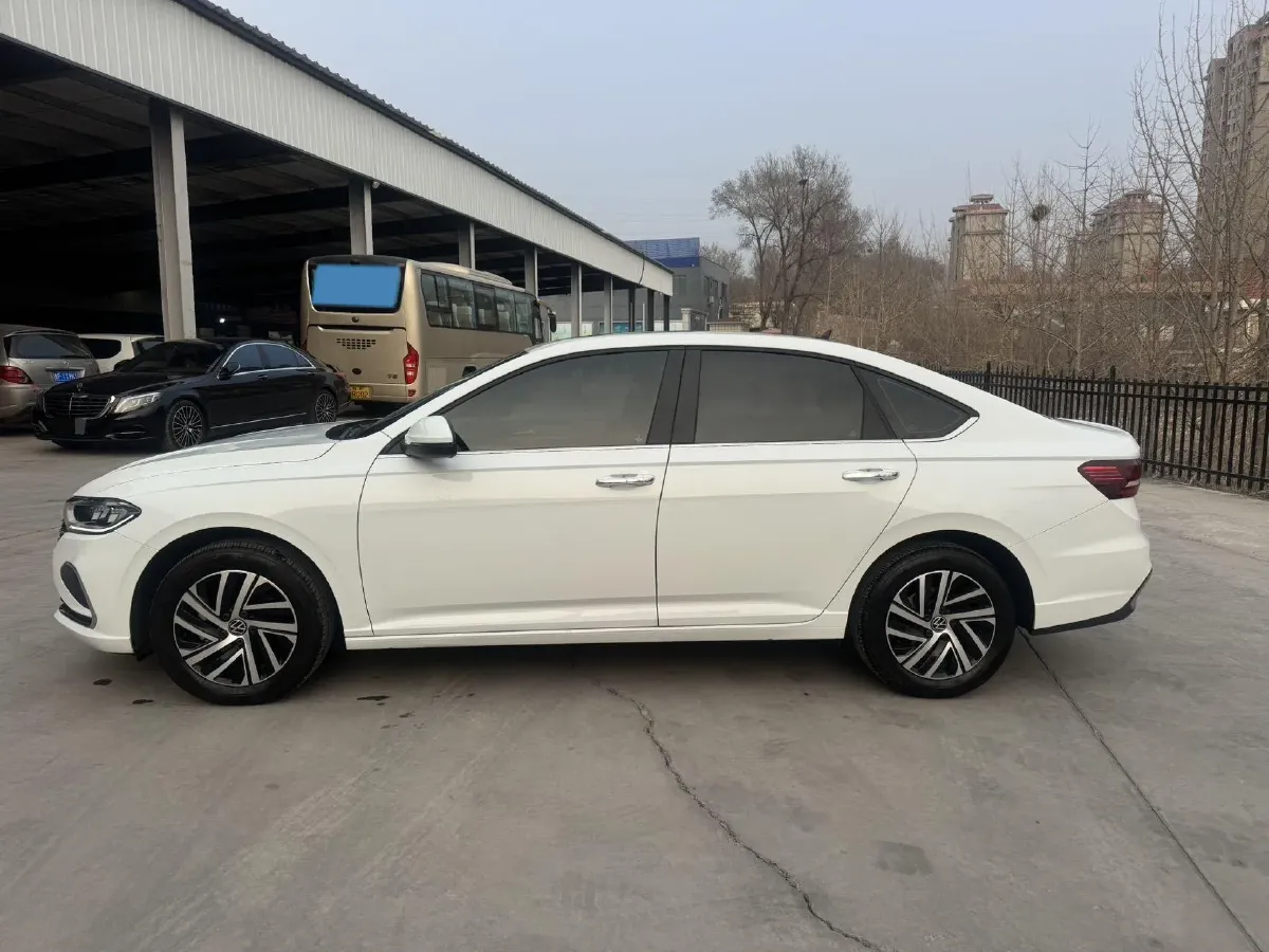 2023 Volkswagen Lavida 1.5L 110HP L4 6AT,autocango,china used car exporter,china ev exporter,chinese used car exporter,chinese used ev exporter
