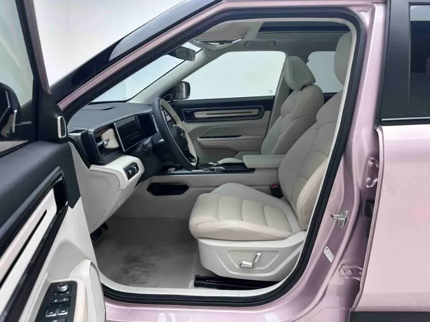 2023 Geely ICON 1.5T 181HP L4 7DCT,autocango,china used car exporter,china ev exporter,chinese used car exporter,chinese used ev exporter