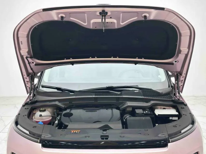 2023 Geely ICON 1.5T 181HP L4 7DCT,autocango,china used car exporter,china ev exporter,chinese used car exporter,chinese used ev exporter