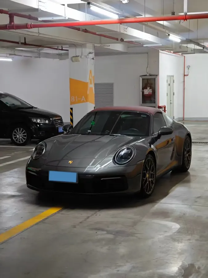 2022 Porsche 911 3.0T 385HP H6 8DCT,autocango,china used car exporter,china ev exporter,chinese used car exporter,chinese used ev exporter