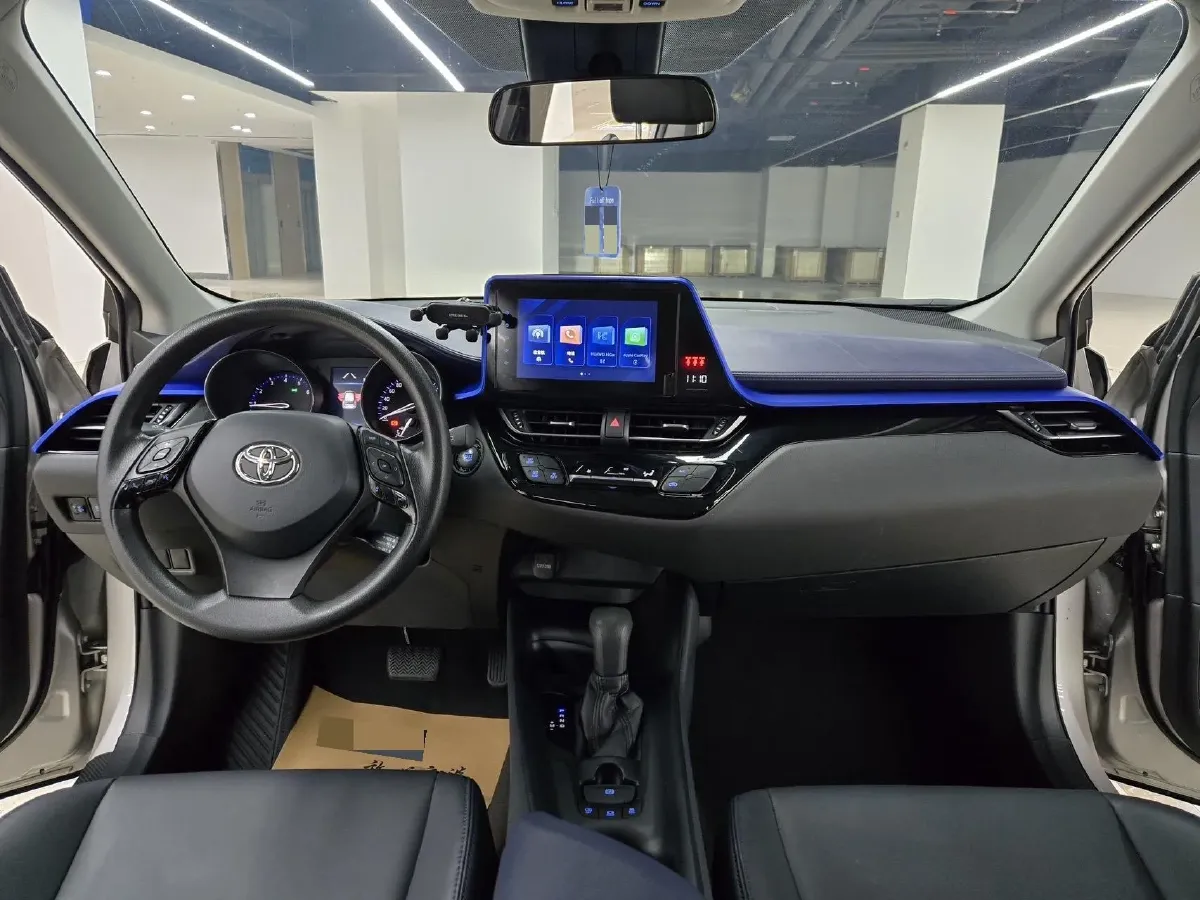 2022 Toyota C-HR 2.0L 171HP L4 CVT,autocango,china used car exporter,china ev exporter,chinese used car exporter,chinese used ev exporter