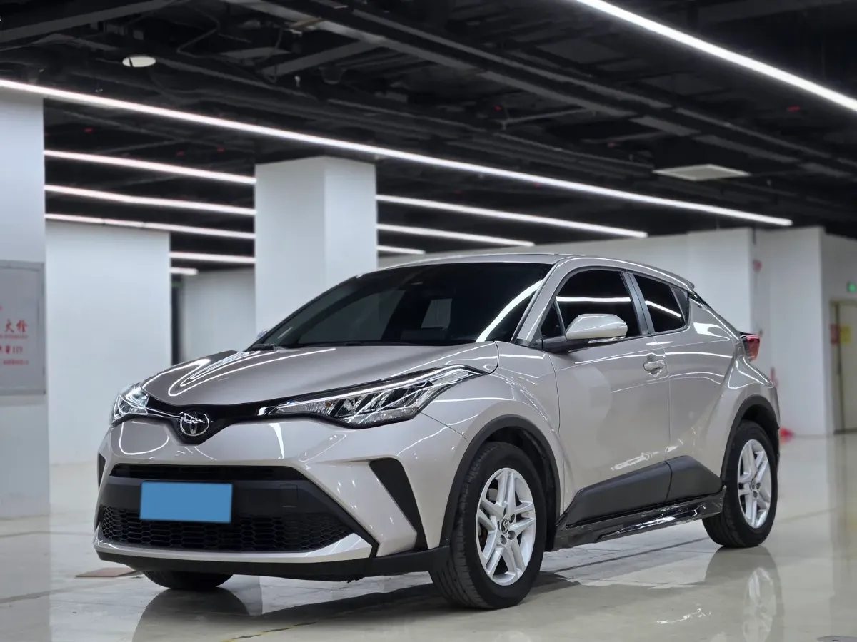 2022 Toyota C-HR 2.0L 171HP L4 CVT,autocango,china used car exporter,china ev exporter,chinese used car exporter,chinese used ev exporter
