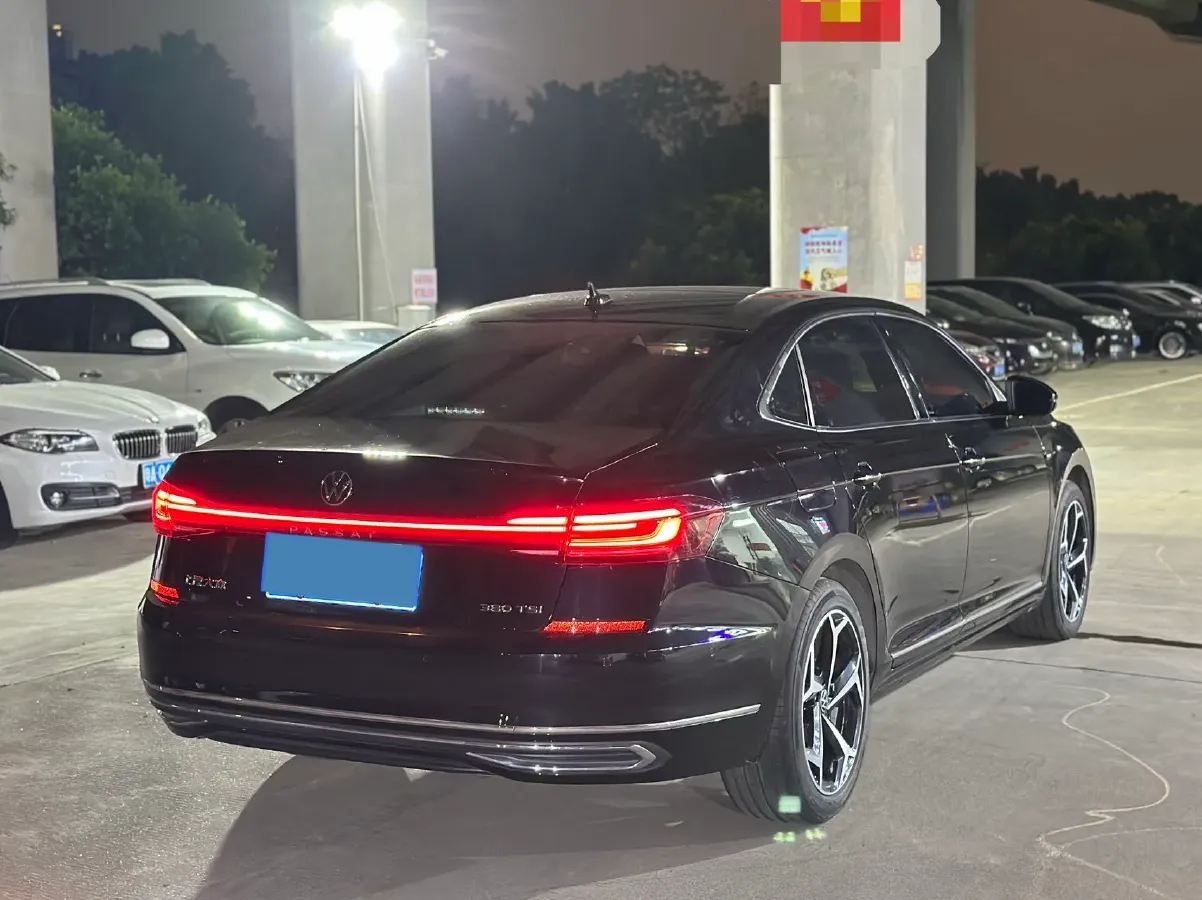 2024 Volkswagen Passat 2.0T 220HP L4 7DCT,autocango,china used car exporter,china ev exporter,chinese used car exporter,chinese used ev exporter