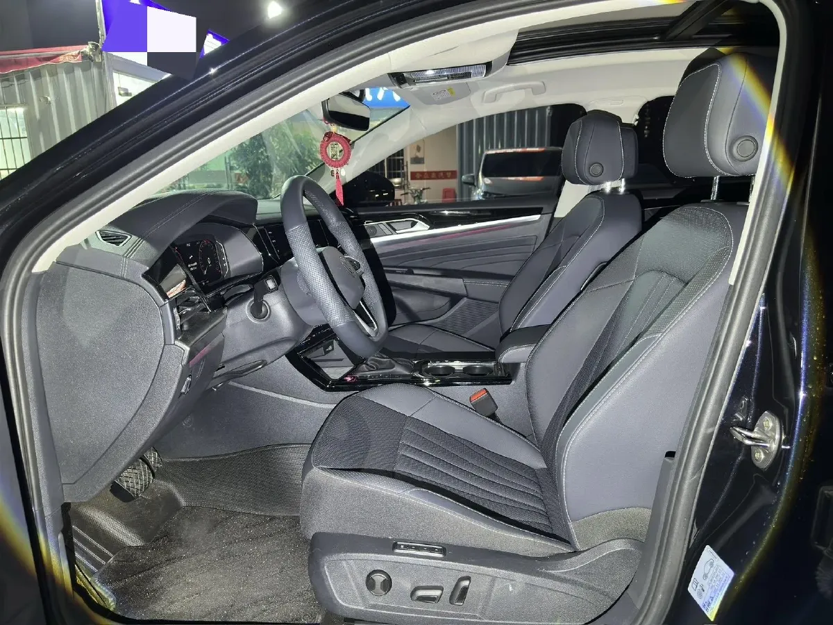 2024 Volkswagen Passat 2.0T 220HP L4 7DCT,autocango,china used car exporter,china ev exporter,chinese used car exporter,chinese used ev exporter