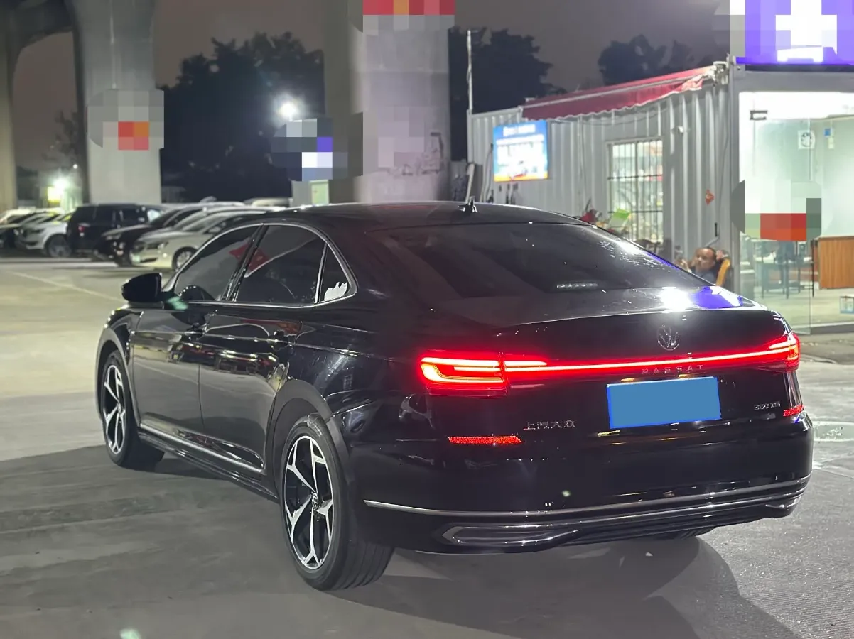 2024 Volkswagen Passat 2.0T 220HP L4 7DCT,autocango,china used car exporter,china ev exporter,chinese used car exporter,chinese used ev exporter