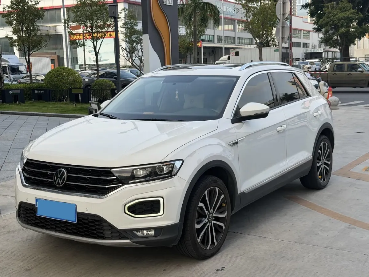 2022 Volkswagen T-Roc 1.4T 150HP L4 7DCT,autocango,china used car exporter,china ev exporter,chinese used car exporter,chinese used ev exporter