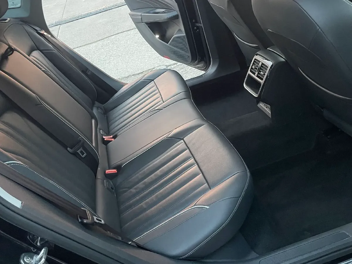 2022 Xpeng P7 BEV 60.2KWH,autocango,china used car exporter,china ev exporter,chinese used car exporter,chinese used ev exporter